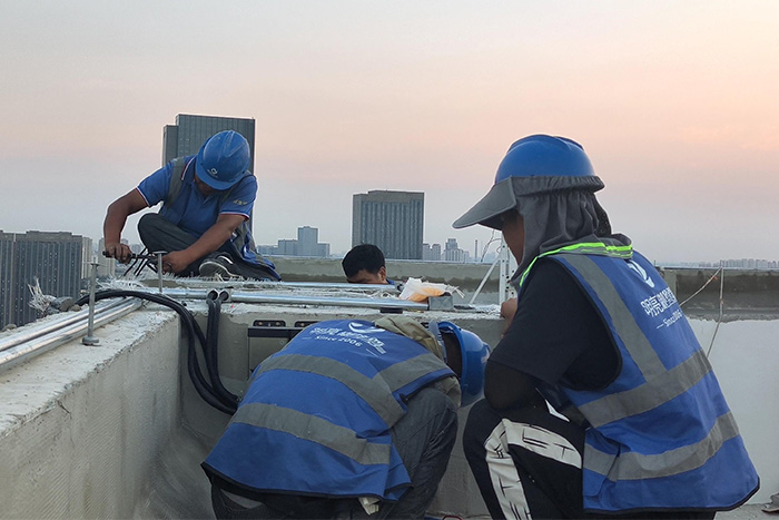 明亮照明亮化施工現(xiàn)場