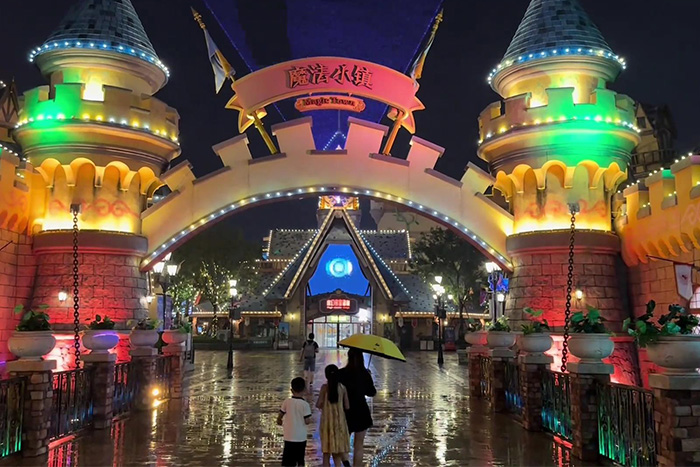 亮化工程，讓游樂場(chǎng)變身24小時(shí)流量磁石?