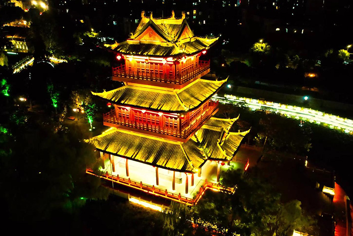 游客抱怨景區(qū)夜無趣？燈光亮化工程讓夜晚活力滿滿，客流翻倍