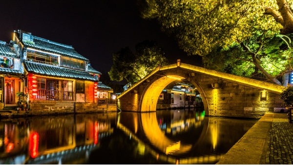 景區(qū)亮化照明設(shè)計需要注意哪些事項