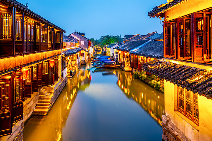 不滿足于普通？17年打磨，為你量身定制文旅夜游亮化！