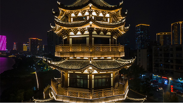 建筑泛光照明工程如何選擇適當?shù)谋憩F(xiàn)手法？