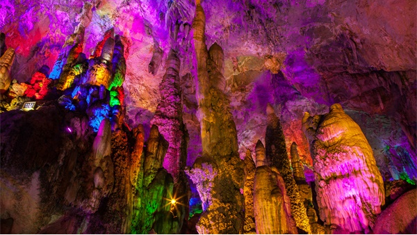 景觀亮化工程設(shè)計(jì)要符合什么準(zhǔn)則？