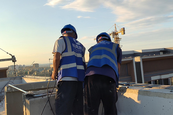 明亮照明集團(tuán)亮化施工現(xiàn)場(chǎng)