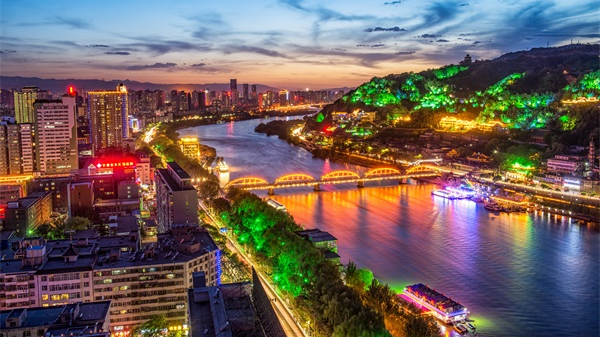 led亮化工程的優(yōu)點(diǎn)都有哪些？