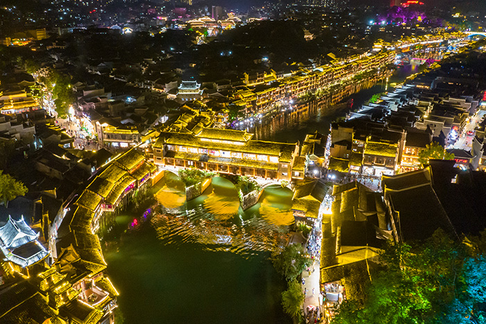 景區(qū)淡季不淡！文旅亮化工程如何創(chuàng)造夜間消費新場景