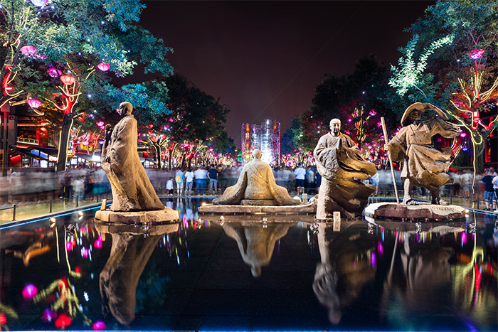 旅游業(yè)在進(jìn)行亮化創(chuàng)新的時候需要注意什么?