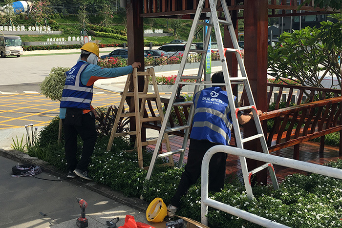 明亮照明集團香港亮化項目施工現(xiàn)場