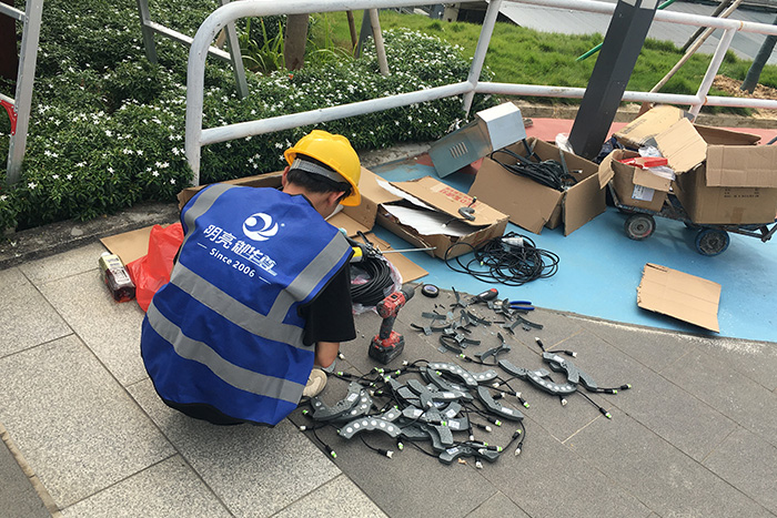 明亮照明集團香港亮化項目施工現(xiàn)場