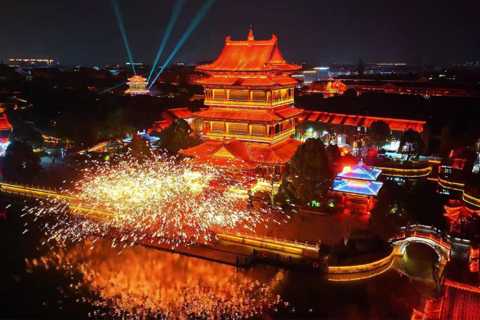 游客為啥提前離場？因為沒有燈光亮化的景區(qū)夜景“毫無看點”！